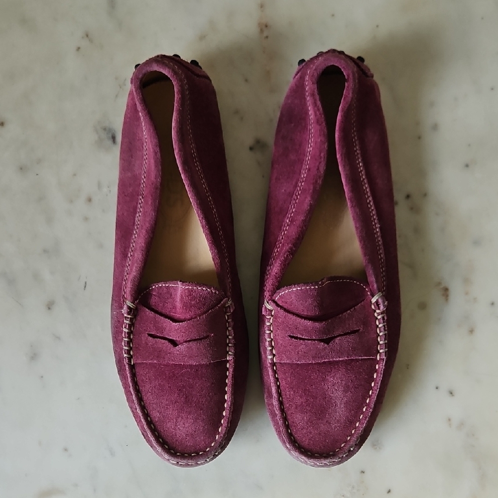 TOD'S: Classic Pink Suede Driving Loafers - Picture 1 of 9